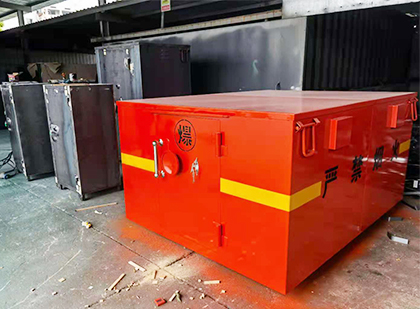 墨竹工卡车载炸药箱