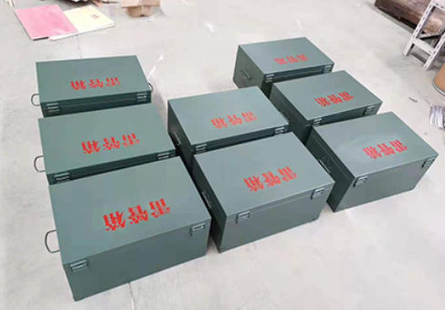 墨竹工卡炸药箱和雷管箱一般是怎么存放的？